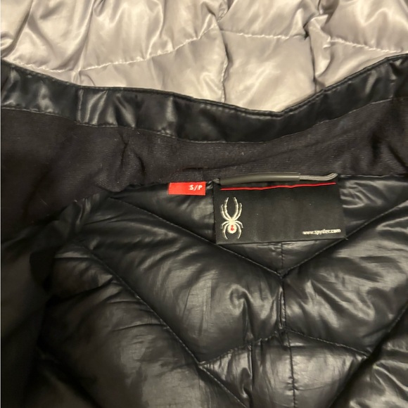 Women's Black Puffer Jacket - Picture 4 of 5